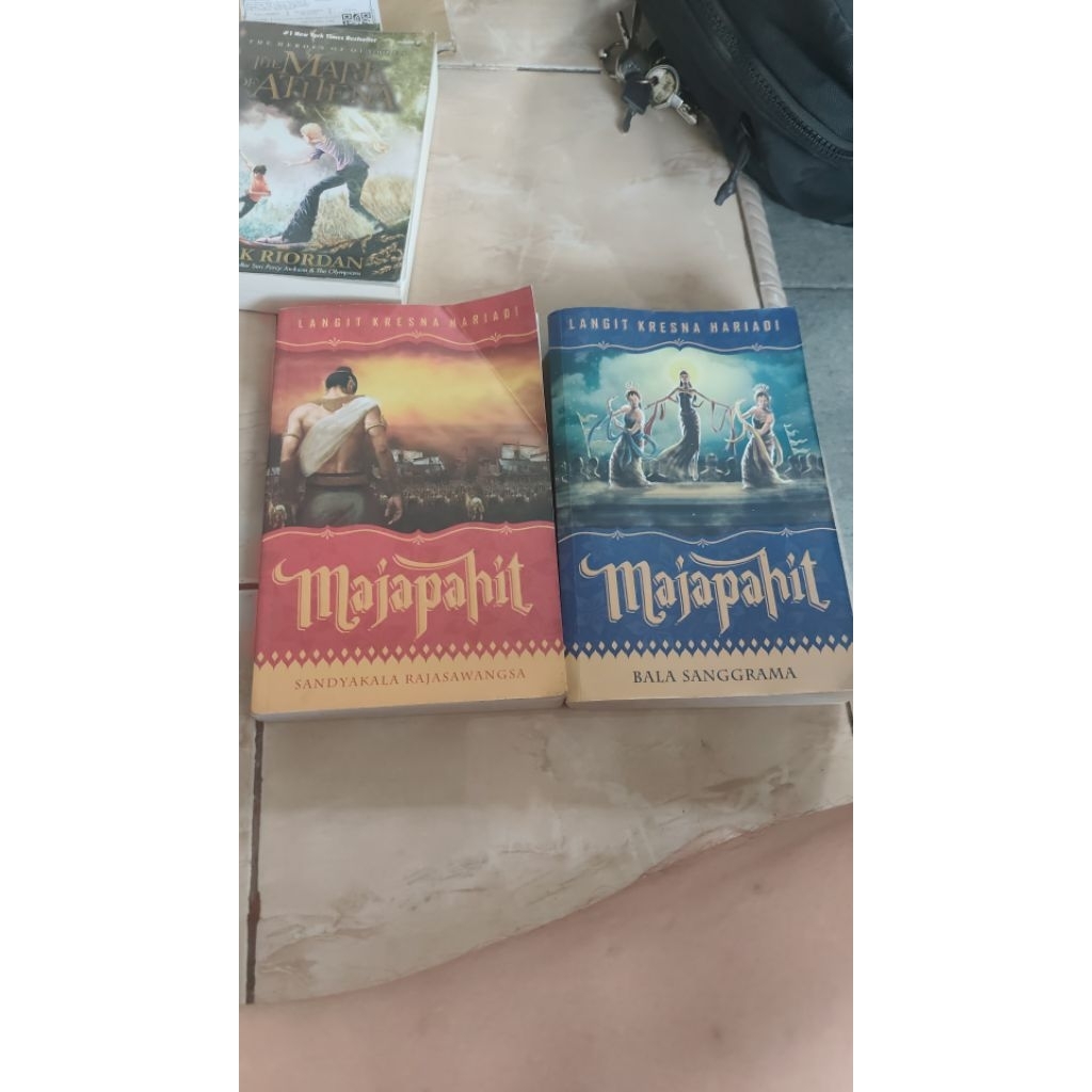 Novel Majapahit Jilid 1 & 2 ORiginal Karya Langit Kresna Hariadi