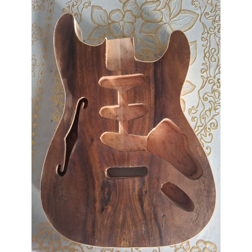 Body Fender Strato/strato semi hollow/stratocaster