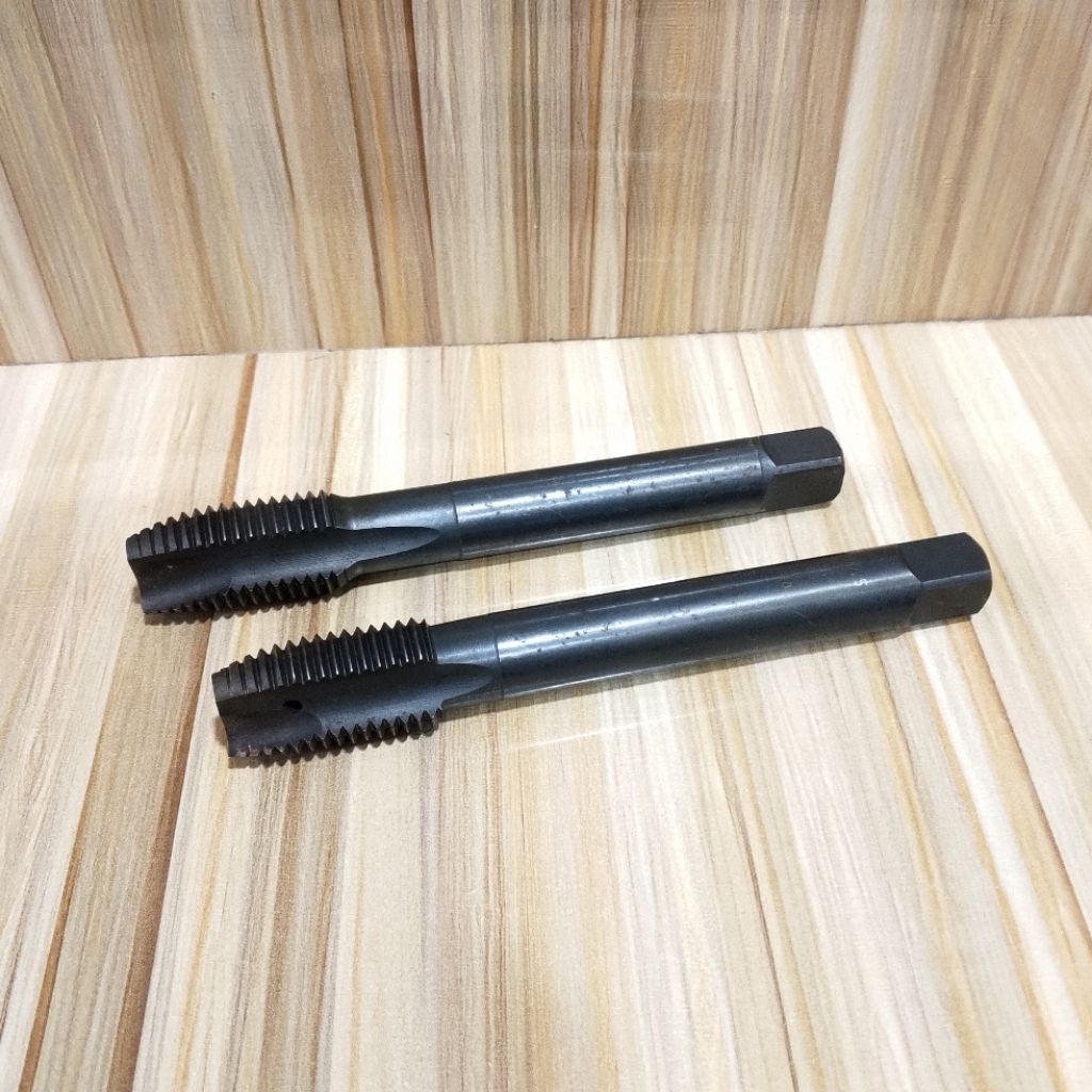 Tap M22×2.5 Lurus HSS OSG Japan taps Handtap M22 × 2.5 PO second mulus