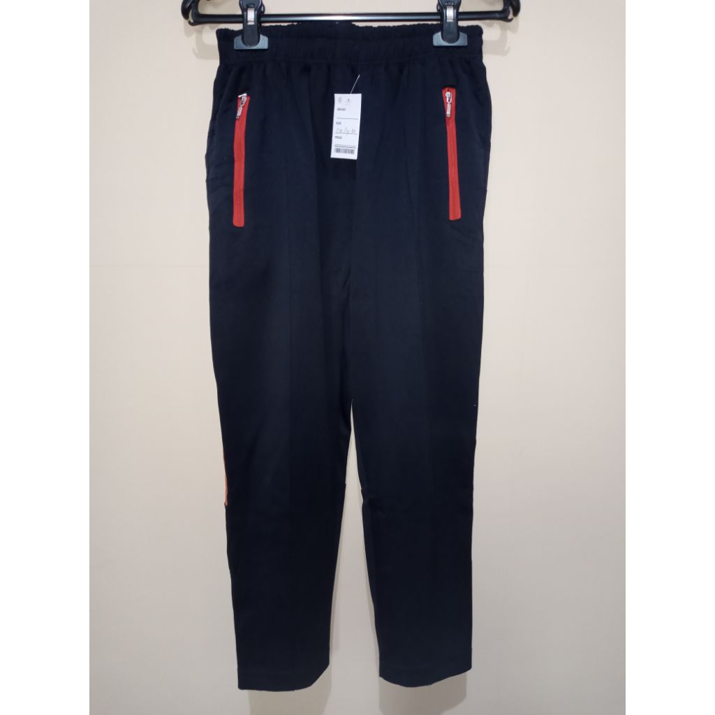 CELANA TRAINING PRELOVED