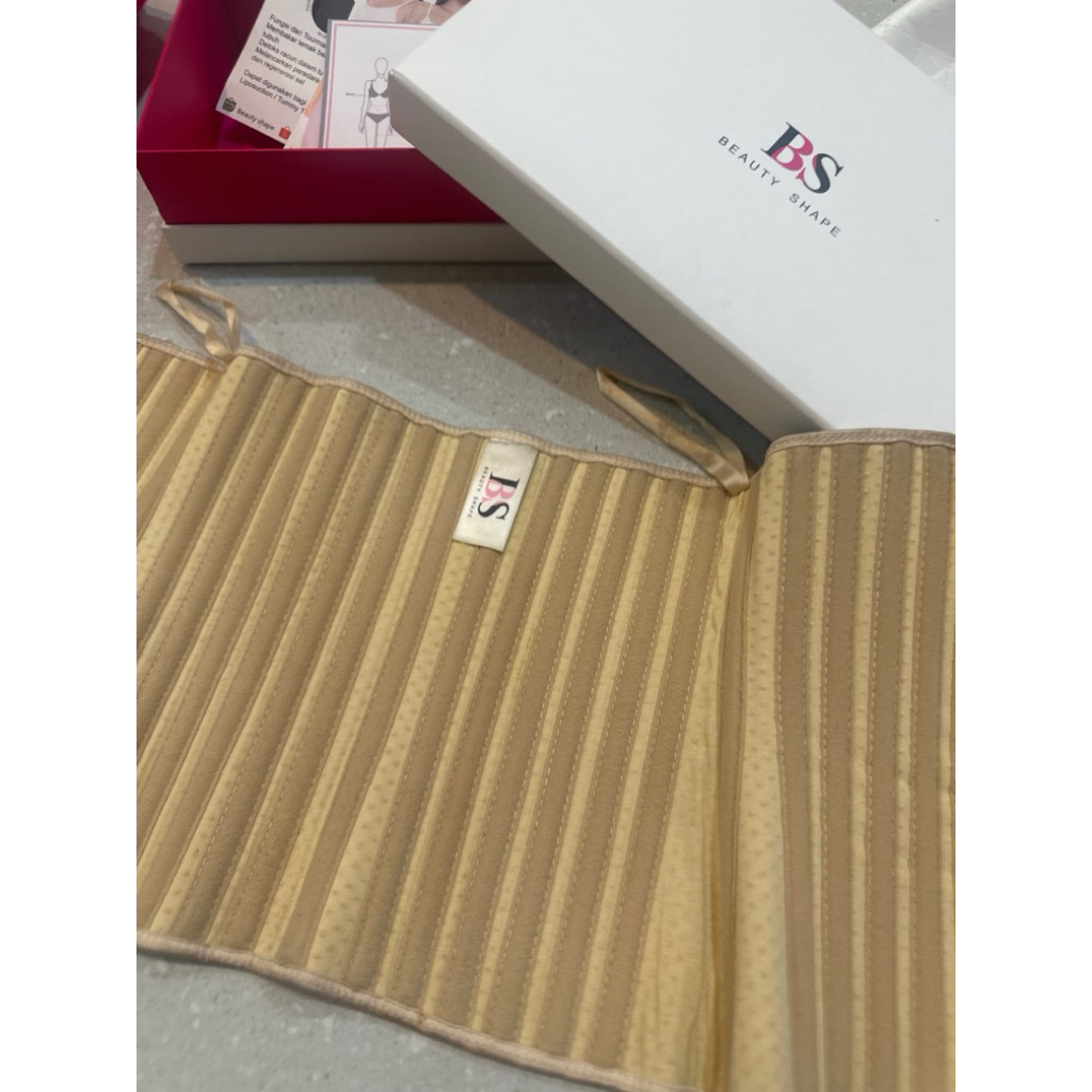 PRELOVED KORSET BEAUTY SHAPE