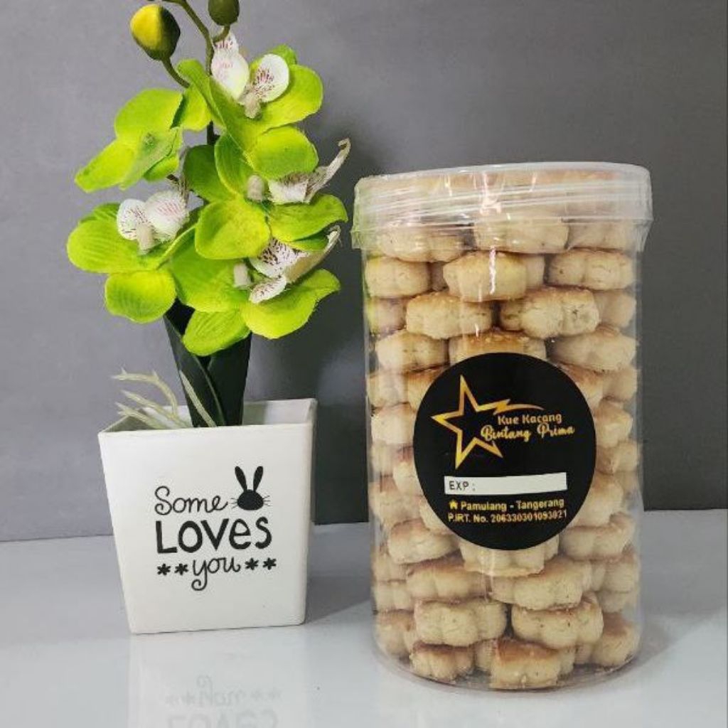 Kue Kacang Bintang Toples