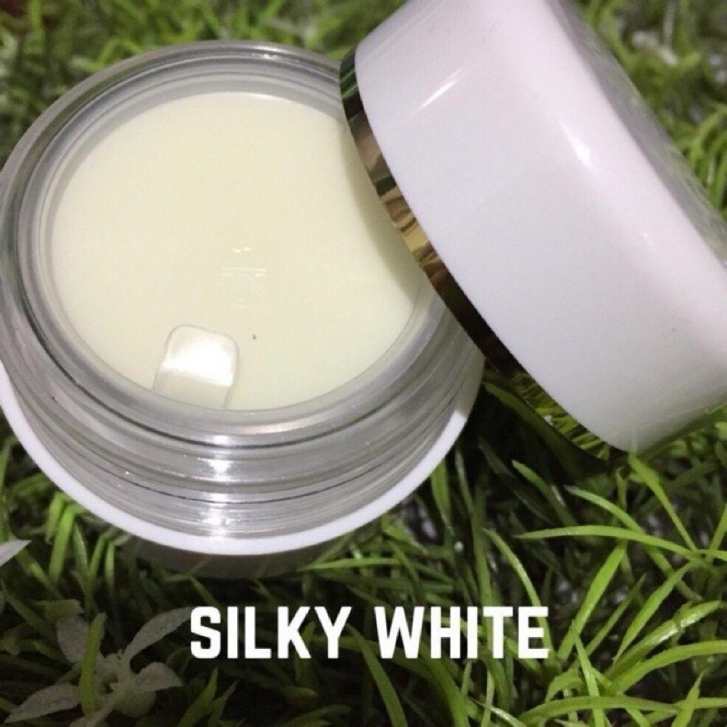 Silky white cream malam kitoderm