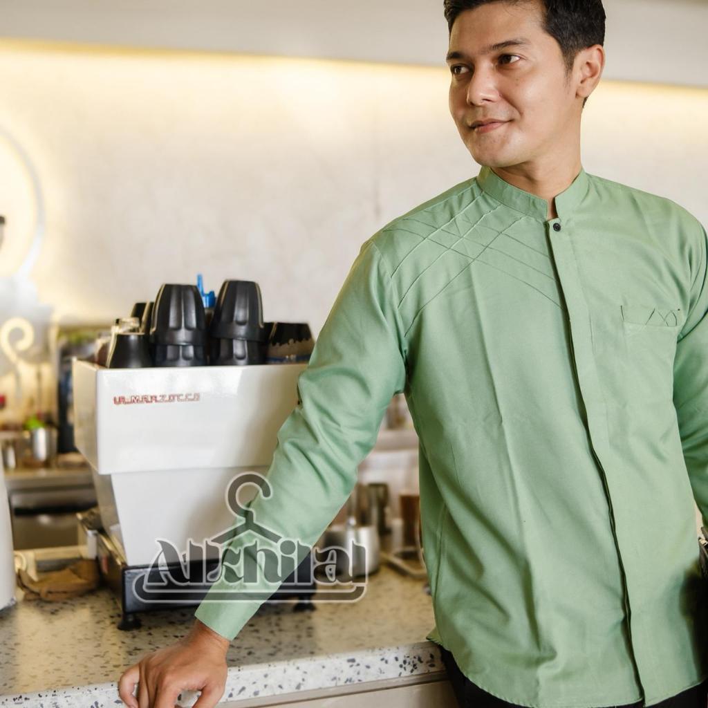 Baju Koko Pria Dewasa Polos Lengan Panjang Elegan Hijau Muda
