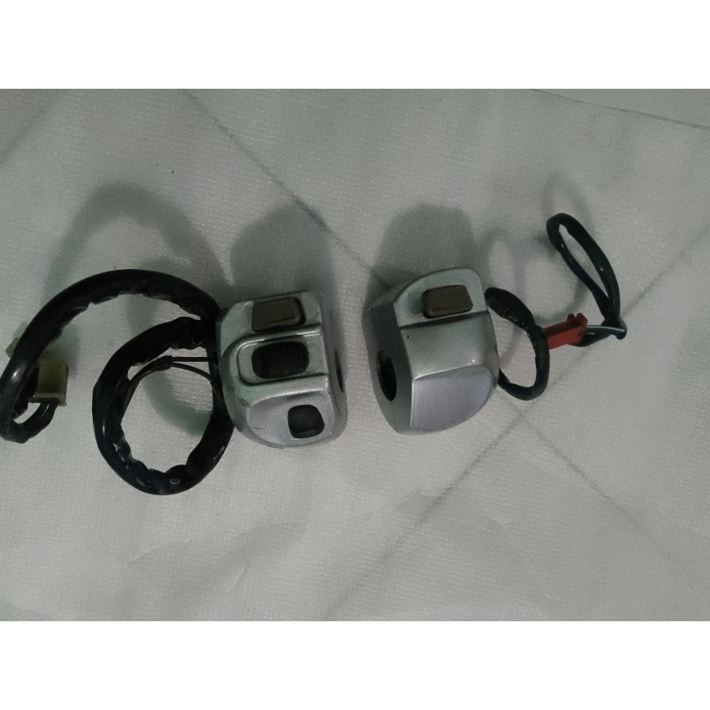 HOLDER SAKLAR YAMAHA FINO FI 115 125 PUTIH COPOTAN ORIGINAL