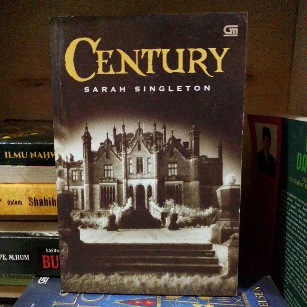 buku century sarah singleton