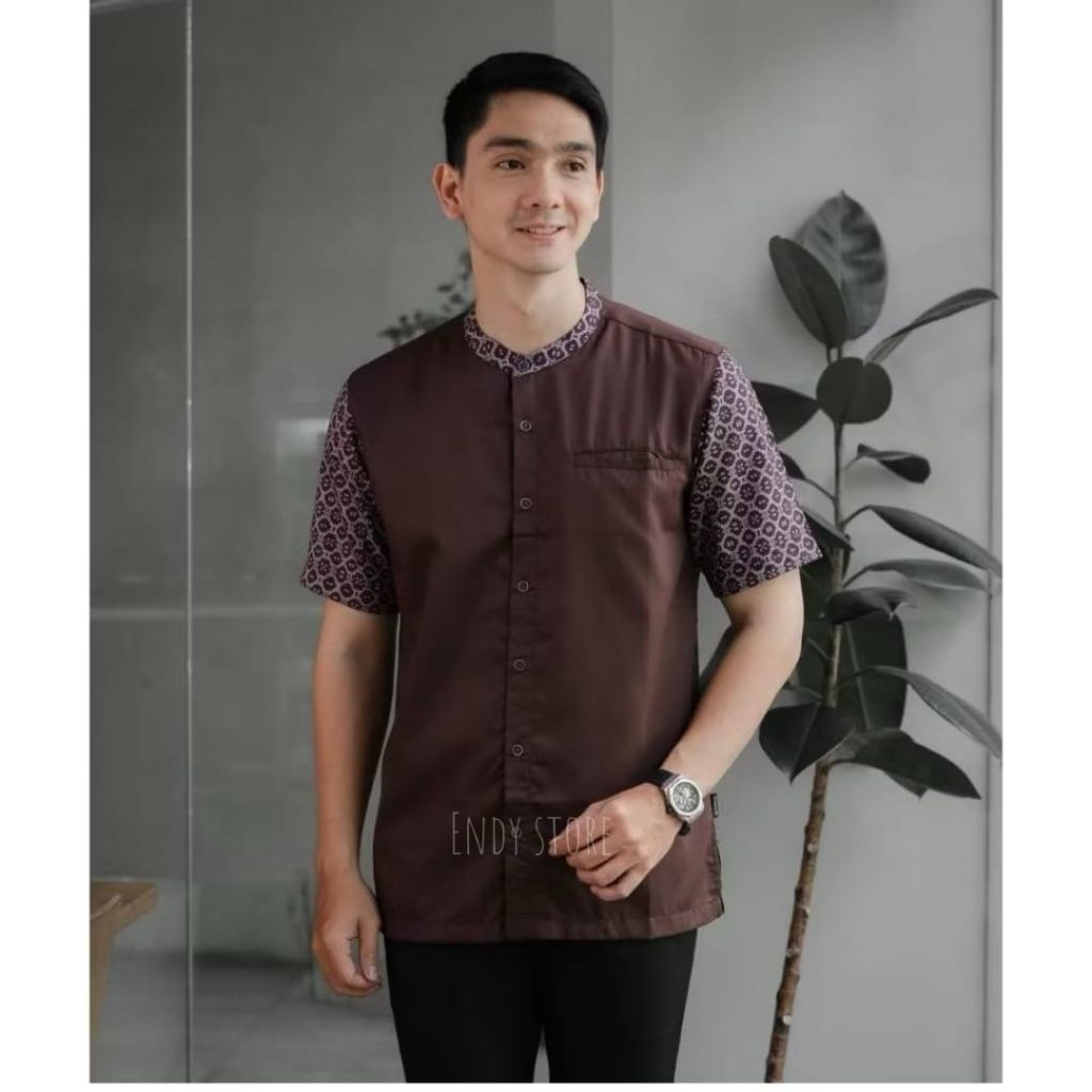 Baju. Koko Mahogany pria Lengan Pendek Bahan Toyobo
