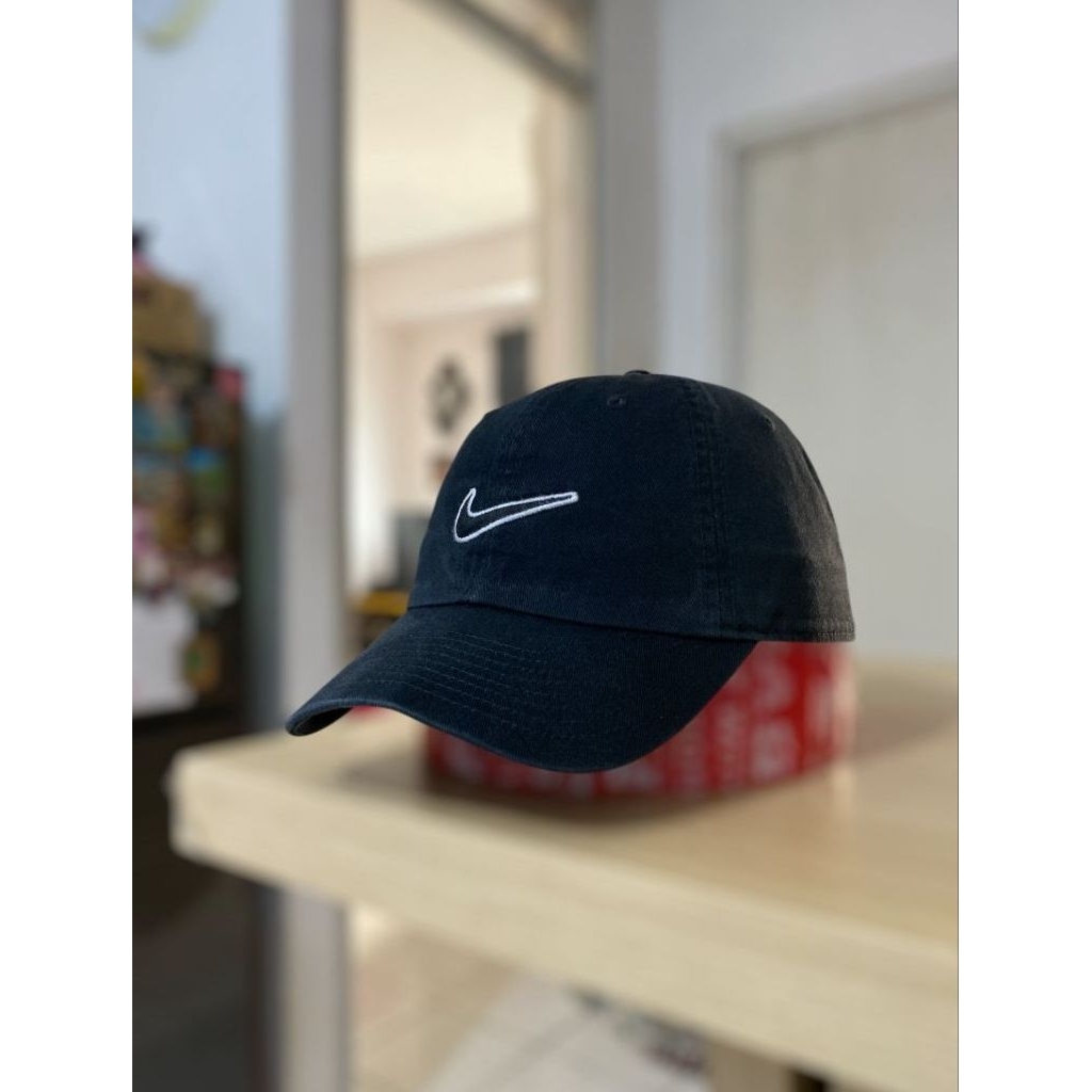 TOPI NIKE HITAM HERITAGE 86 SIMPLE CAPS LAWAS PRELOVED