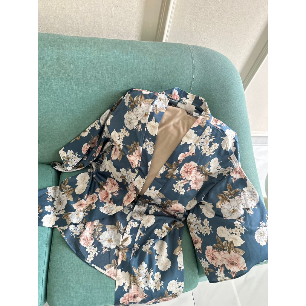 Preloved outer satin biru kimono