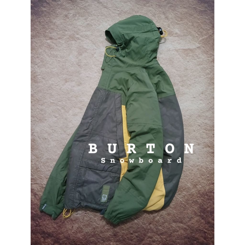Jaket snowboard BURTON bahan tebal bekas pakai