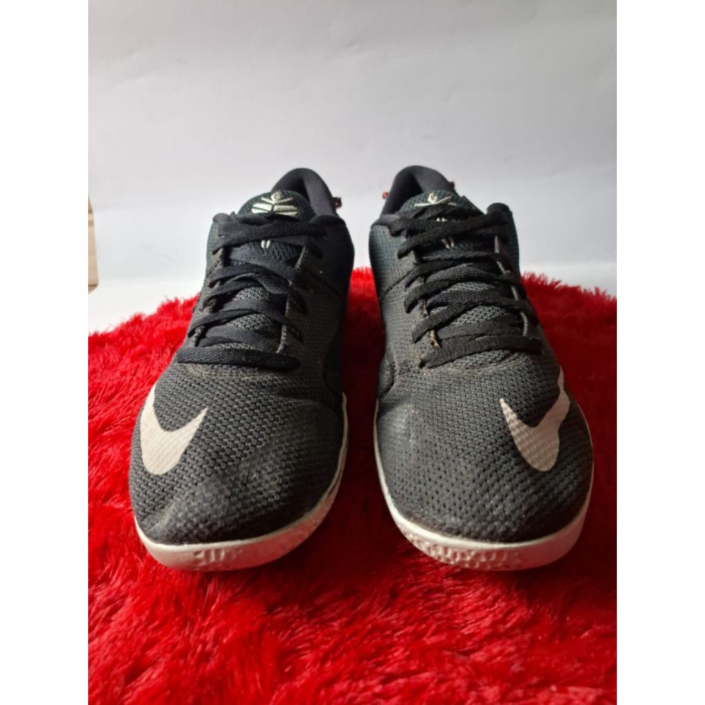 Sepatu Basket second original ukuran 45