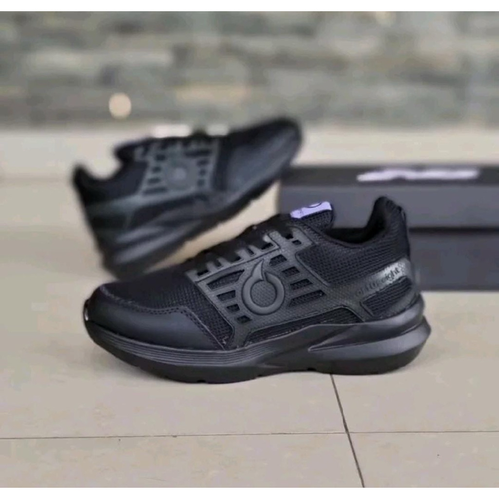 Sepatu Orthuseigh Full Black Running Sport Pria Wanita