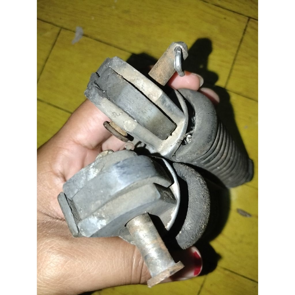 PIJAKAN POSTEP BELAKANG YAMAHA SCORPIO