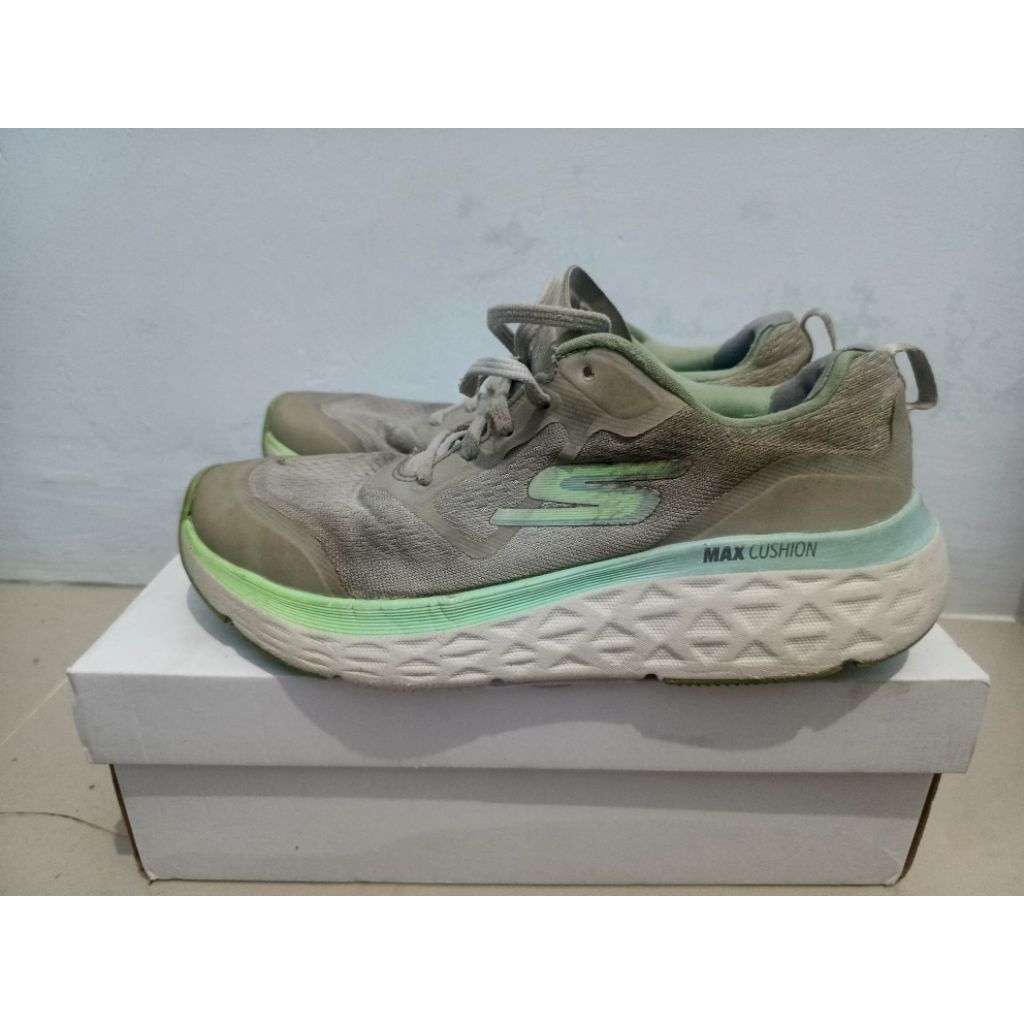 Sepatu Skechers Second