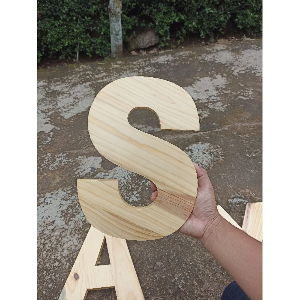 huruf timbul kayu jati Belanda