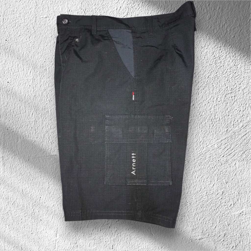 Celana Pendek Arnett Pria – Preloved