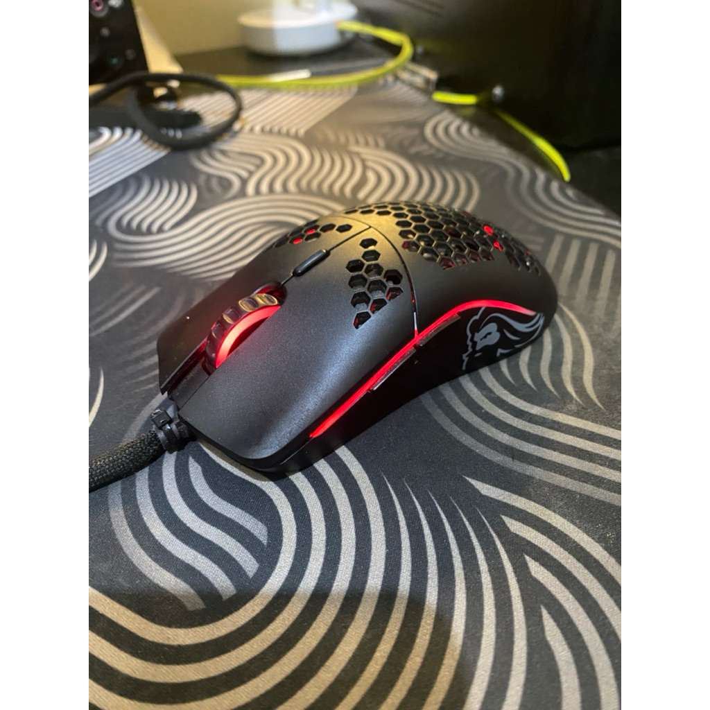 Glorious Model O- Matte Black Wired