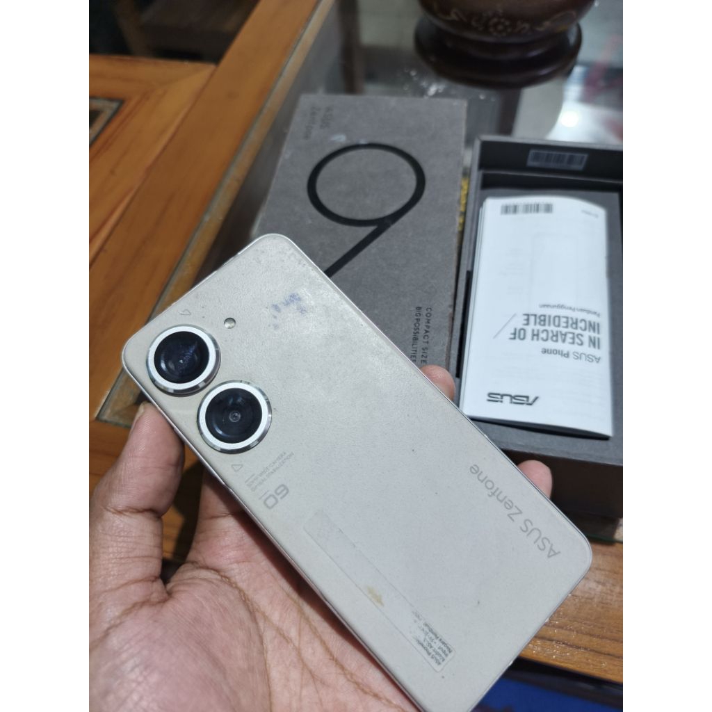Asus Zenfone 9 8/256 second