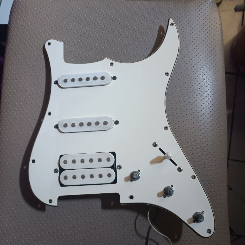 Pickup Gitar Listrik Elektrik HSS Pickguard stratocaster set