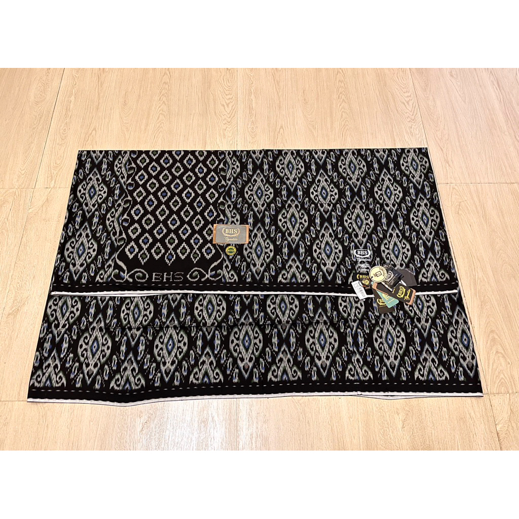 BHS Royal KGN Lawas ( Kawung gunung ), BHS Siganture KSD Lawas ( Kawung sersan dua warna ), BHS Sign