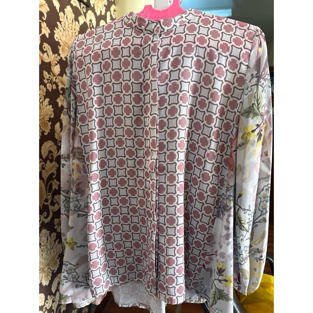 Benang Jarum Into The Garden