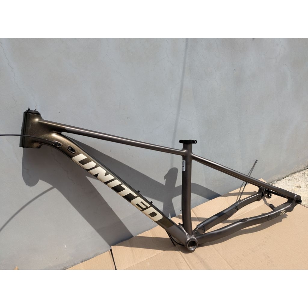 Frame United Clovis 6.10 29er S new