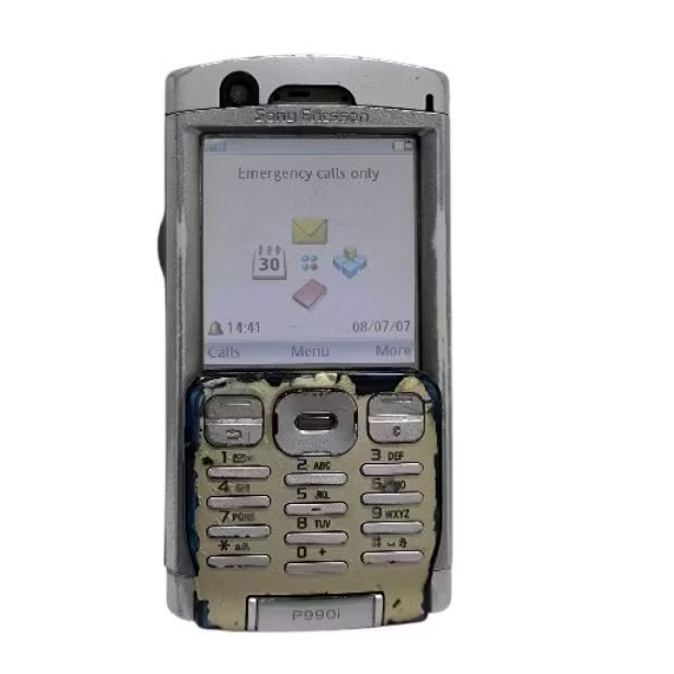 Sony Ericsson P990i Silver No Sinyal, buat Bahan kanibalan aja.