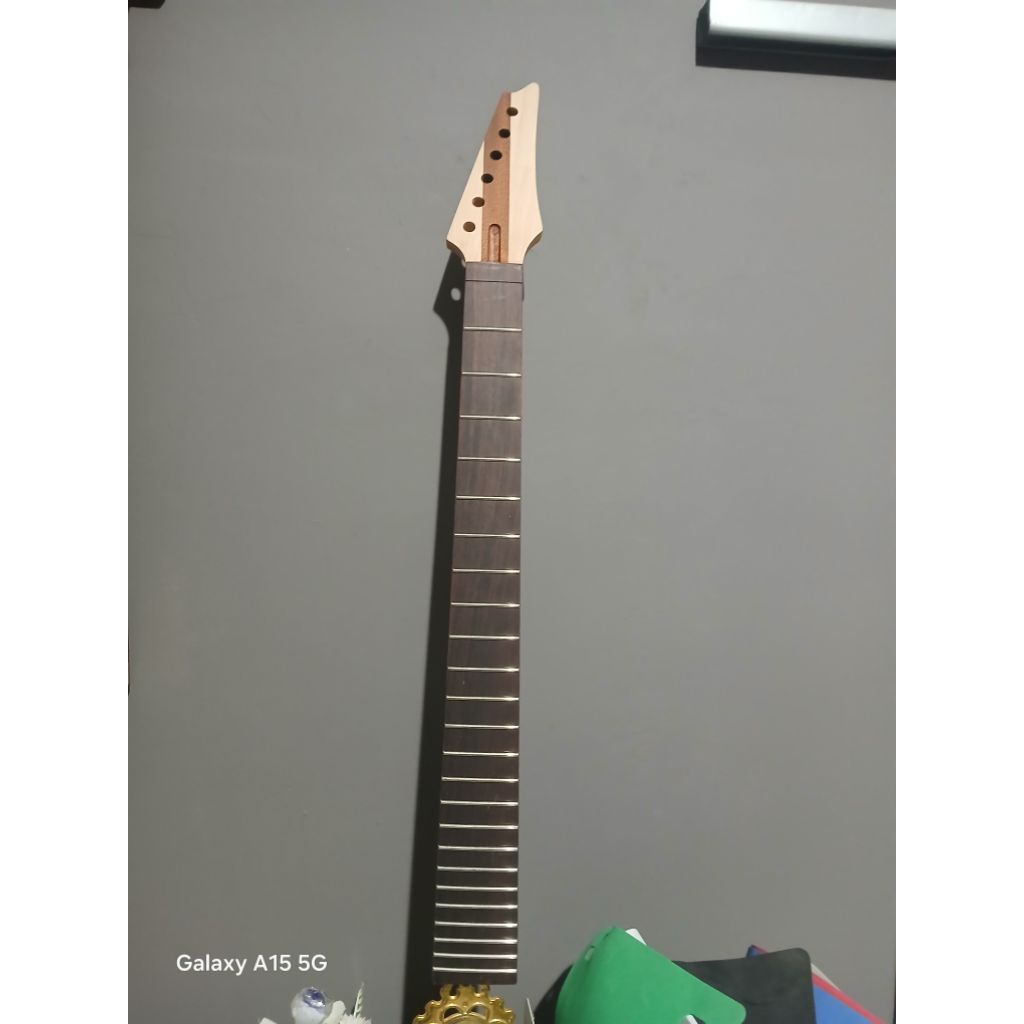 neck gitar elektrik model ibanez iron label