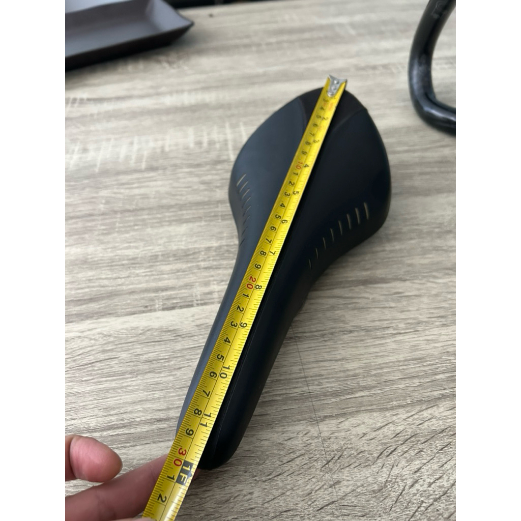 Sadel sepeda Fizik Arione bekas layak pakai Normal