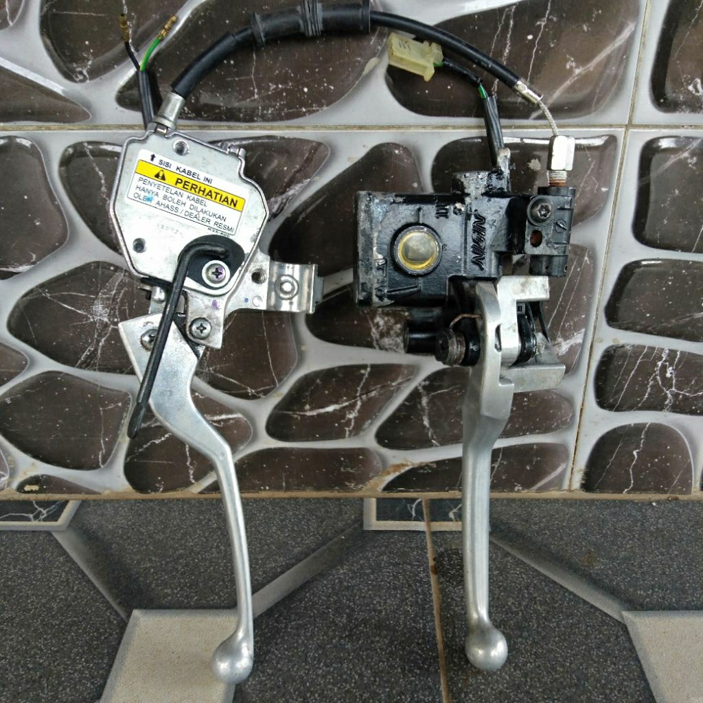 PENGERMAN MASTER REM/HANDLE CBS COMBI BRAKE SYSTEM ORIGINAL HONDA MATIC BEAT ESP/VARIO/SCOOPY 2014-2