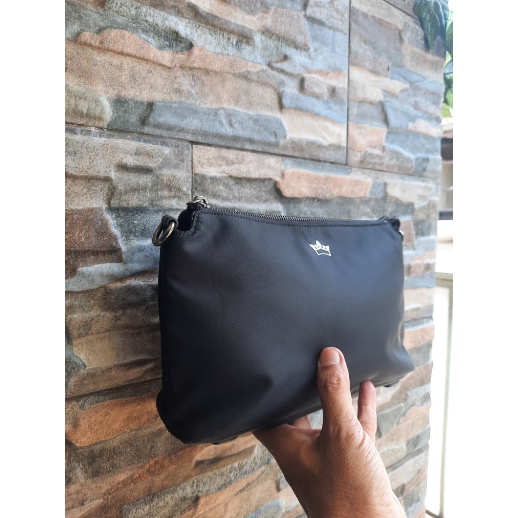 Sling Bag Hitam Jestina - Tas Branded Original