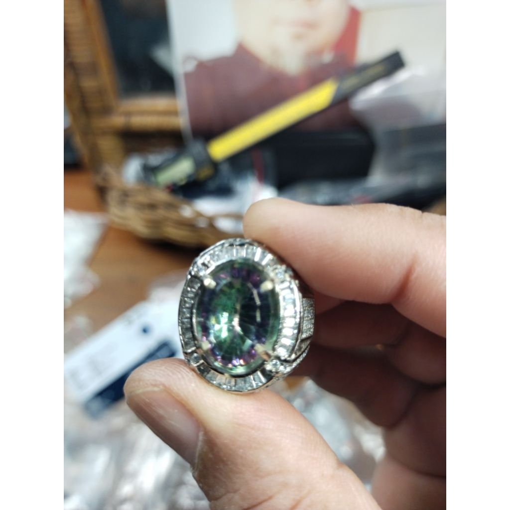 Natural Mystic Quartz 6.92 carat