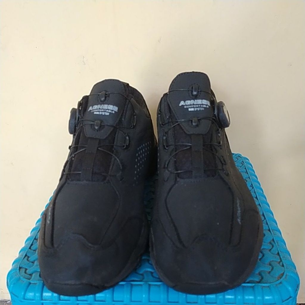 Sepatu Second Agnese BOA size 44 Insole 28 cm