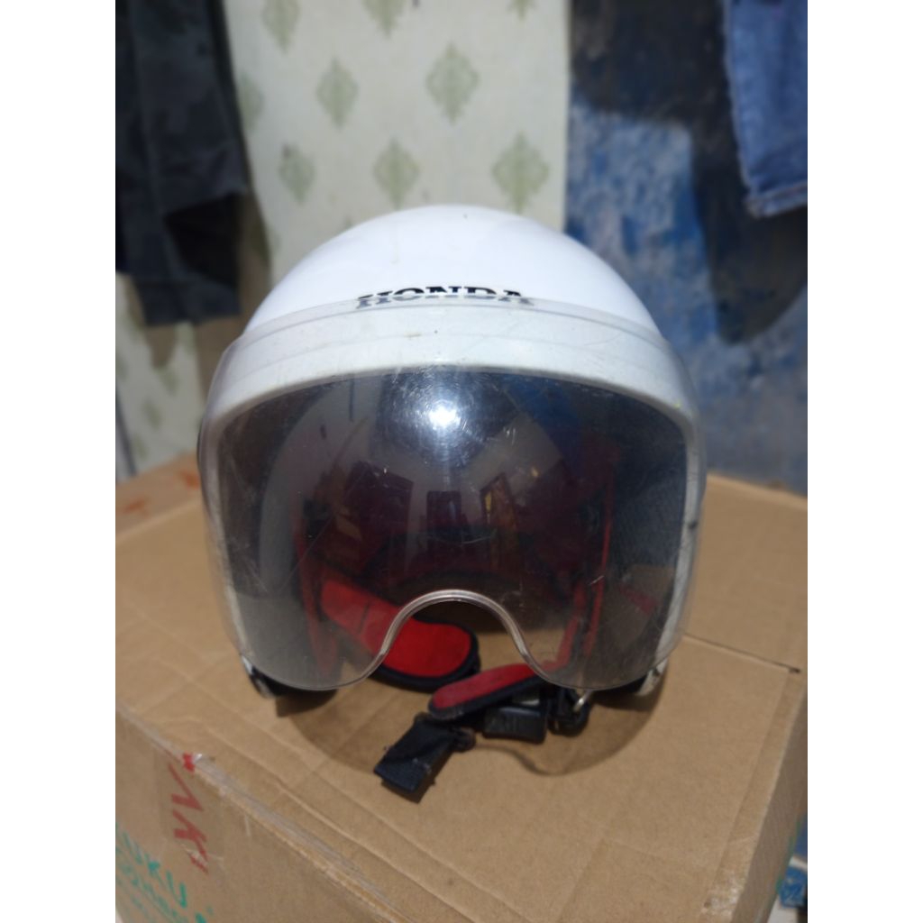 helm Scoopy second original warna putih