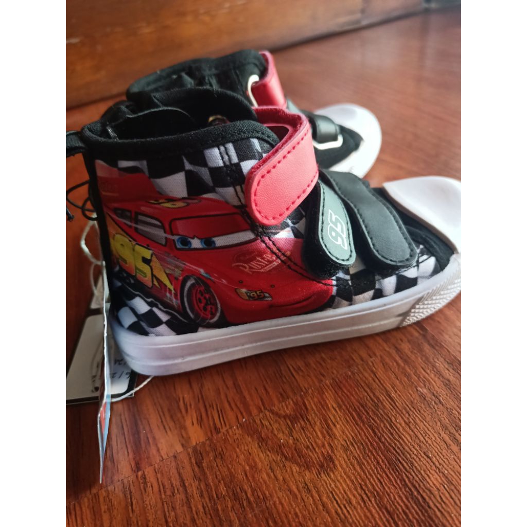 Sepatu anak disney cars