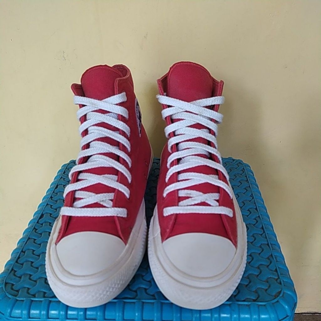 Sepatu Second Converse Size 41 Insole 26 cm