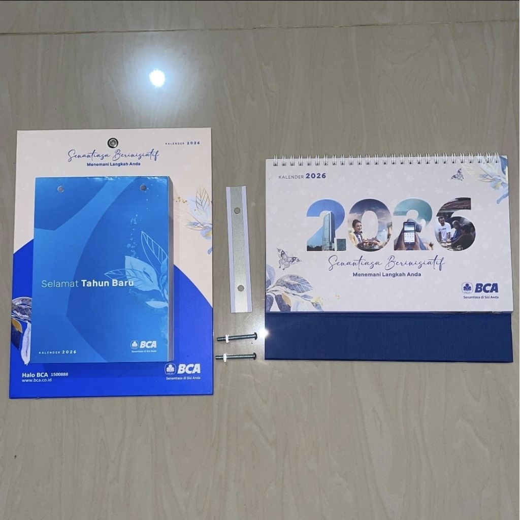 Kalender BCA 2026 - Meja Dinding Sobek