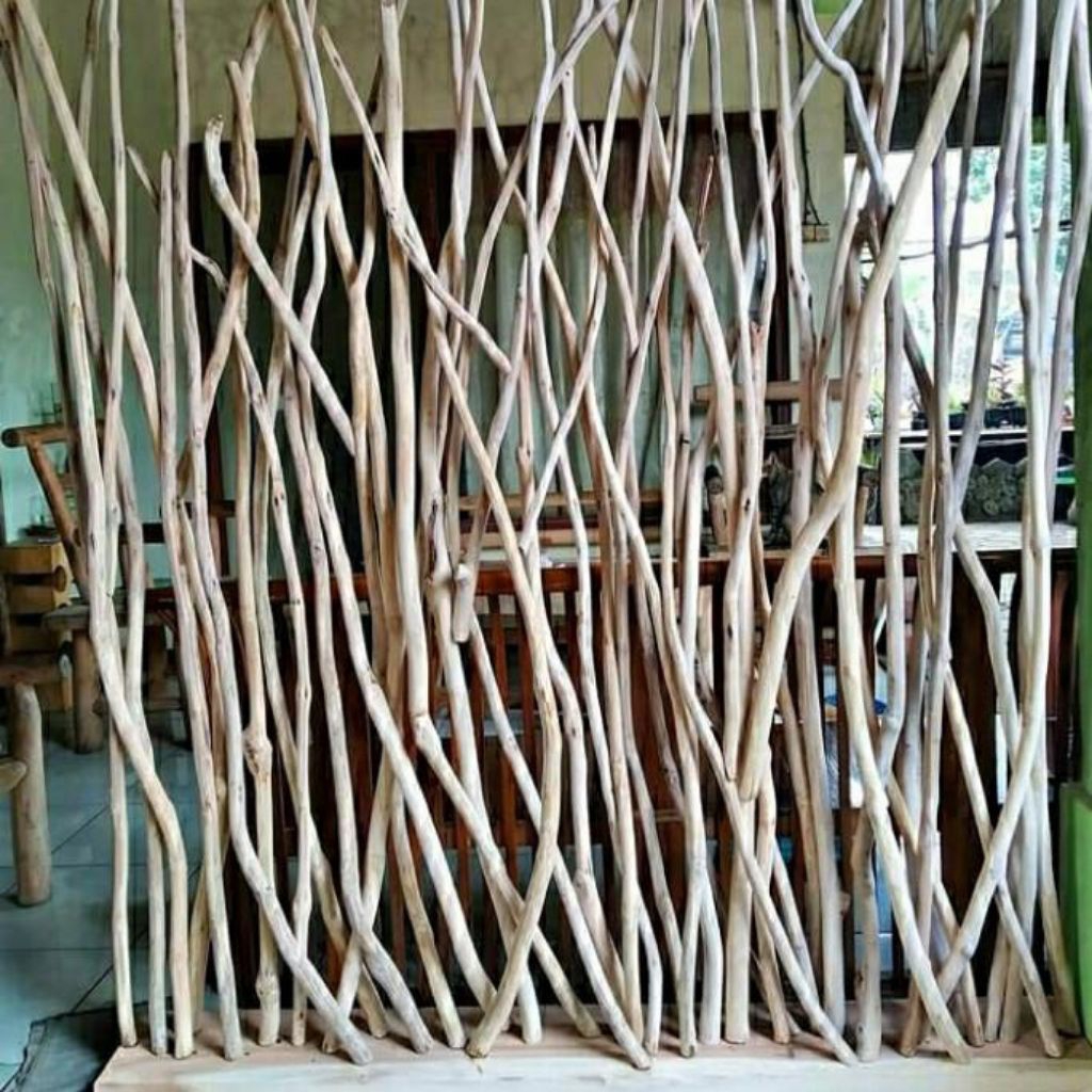 Ranting kayu jati panjang 200cm.  ranting kering untuk hiasan. ranting kayu dekorasi. pohon ranting 