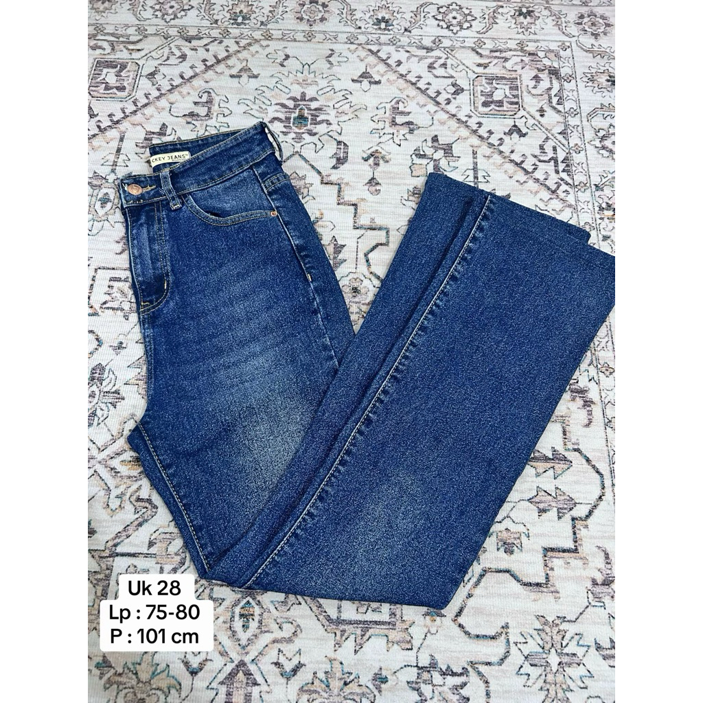 celana jeans ckey cutbray