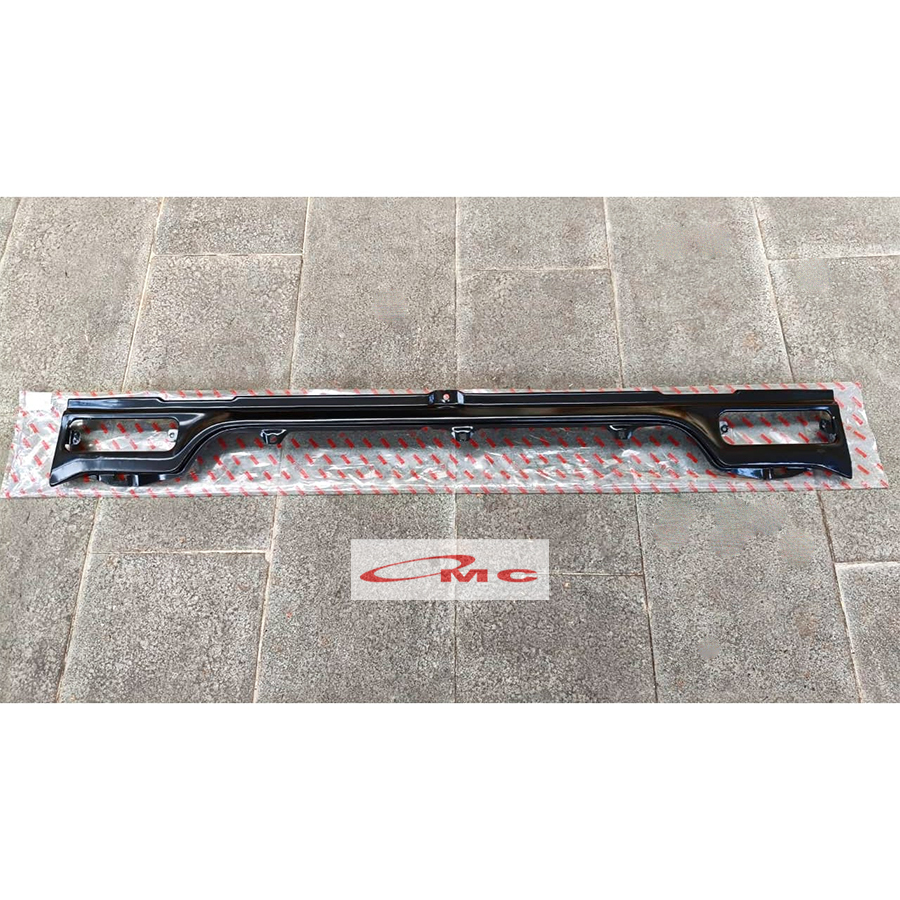 Panel Kumis Grill Plat Bawah Grill Depan Taft GT Hiline Rocky F70 F75 Original Daihatsu 53911-87609-