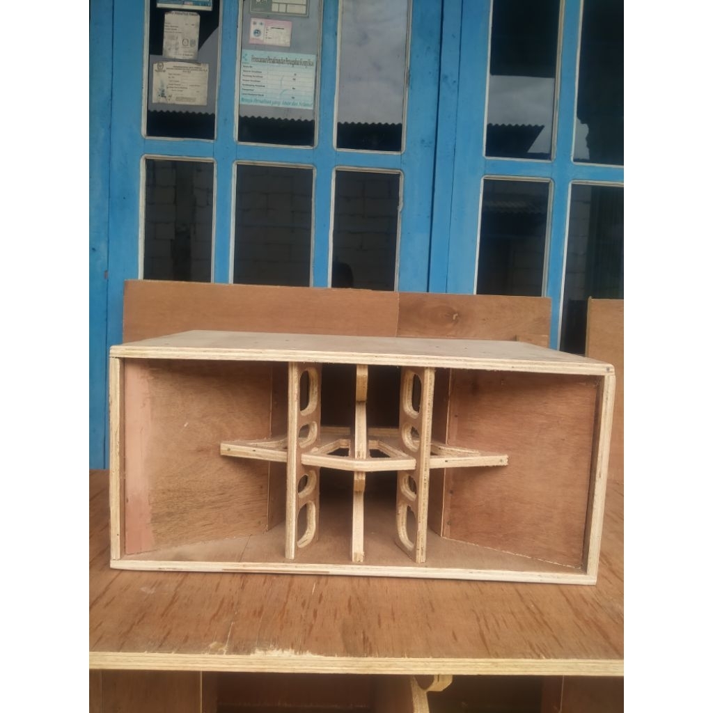 BOX SPEAKER CLA 6 INCH DOUBLE SEMI MERANTI 12MM