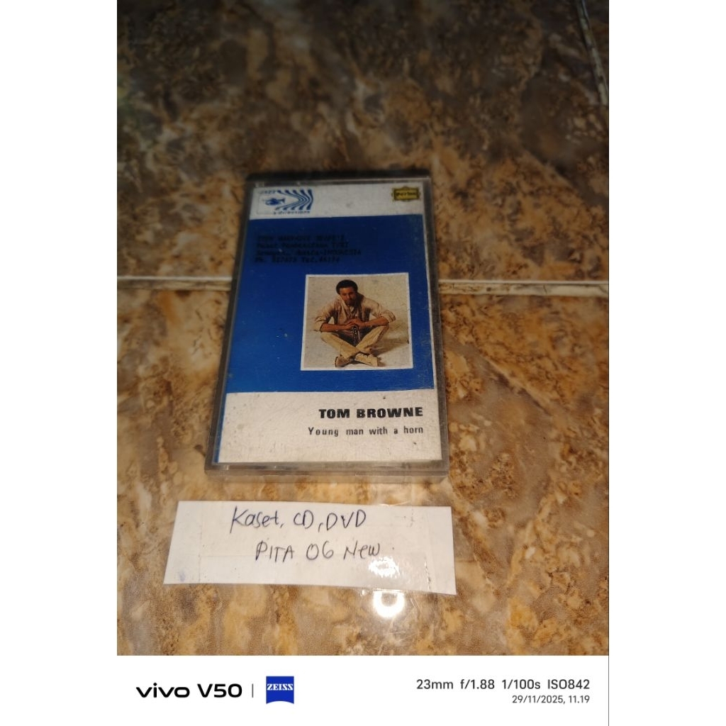 Kaset Pita Tom Browne - Young Man with a horn