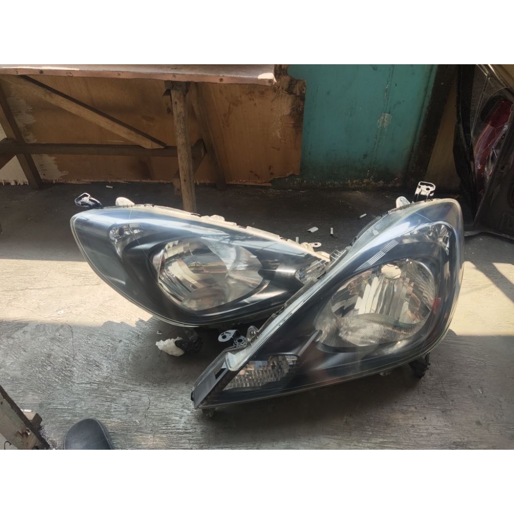 headlamp lampu depan HONDA jazz 2013