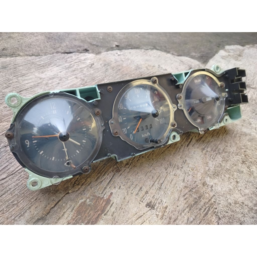 speedometer Toyota Corona RT100