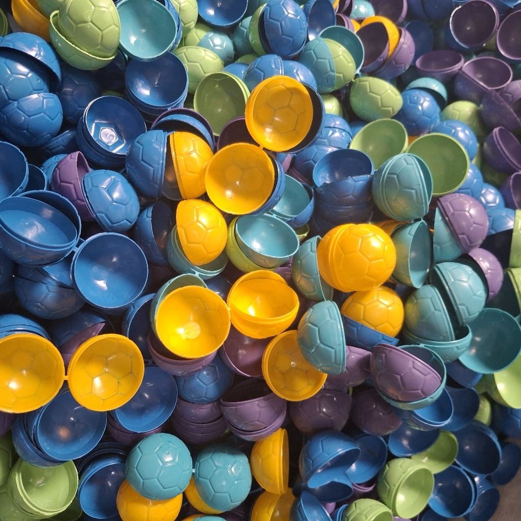 25 pcs Cangkang Bola Undian Plastik Belah Warna Warni - Kapsul Telur Mainan Kejutan / Bahan Kerajina