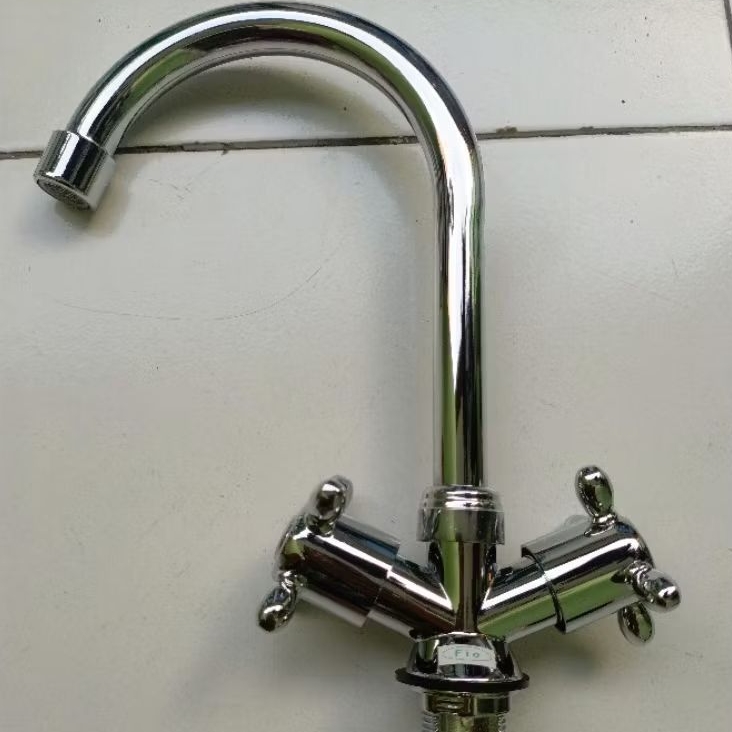 kran cuci piring  panas dingin/kran wastafel panas dingin/kran angsa meja panas dingin
