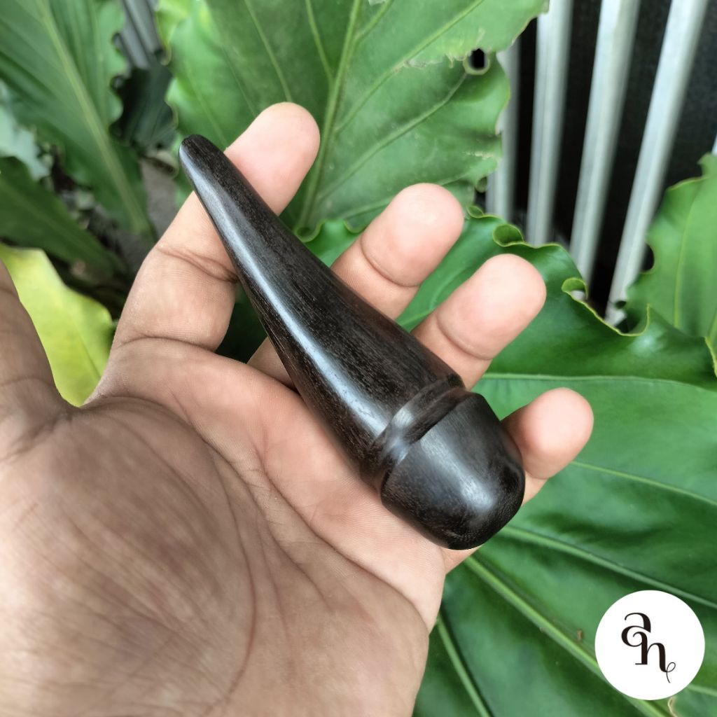 once kayu kelor hitam