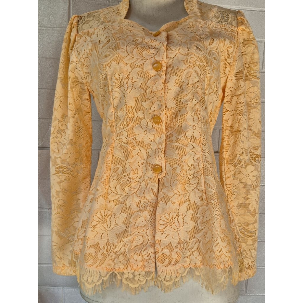 Baju wisuda, resepsi