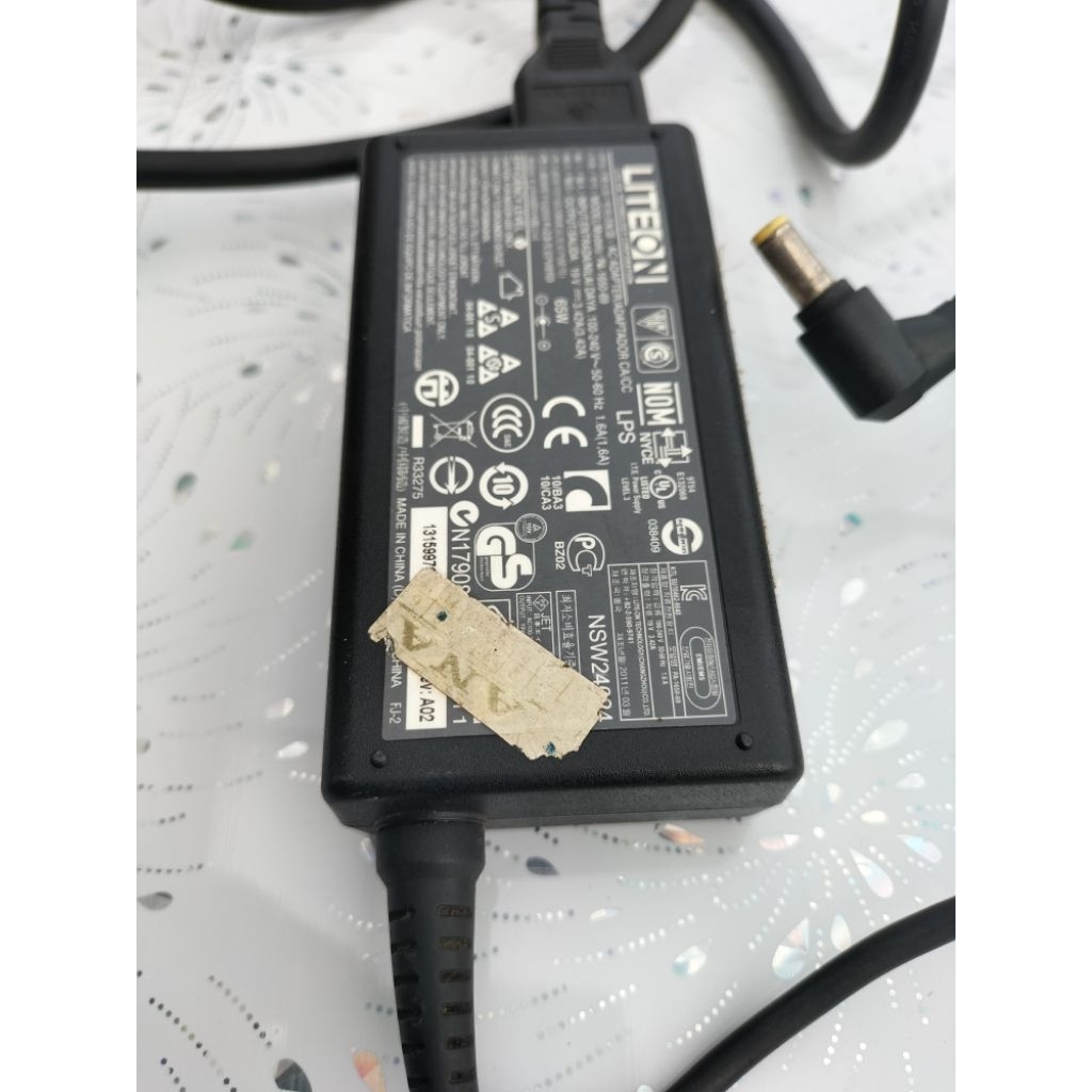adaptor laptop Acer aspire