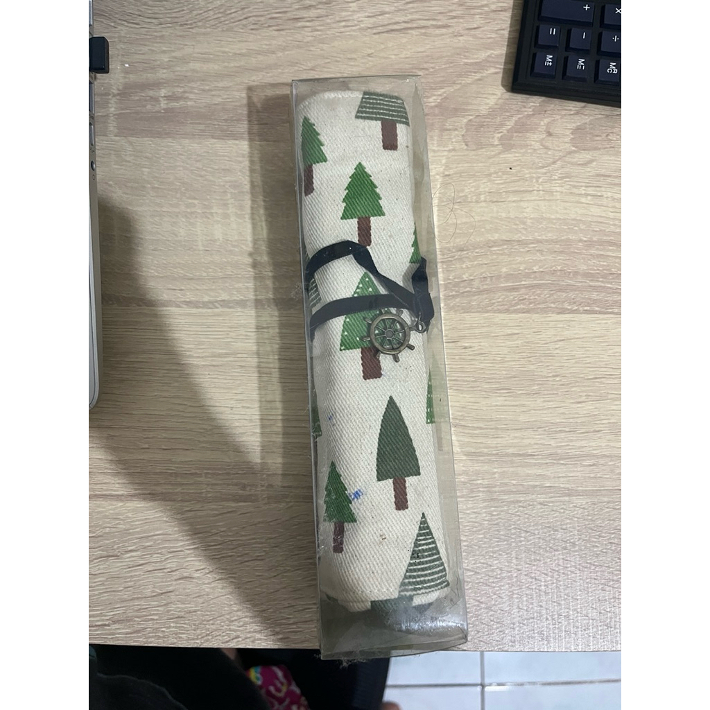 PRELOVED TEMPAT PENSIL GRAMEDIA